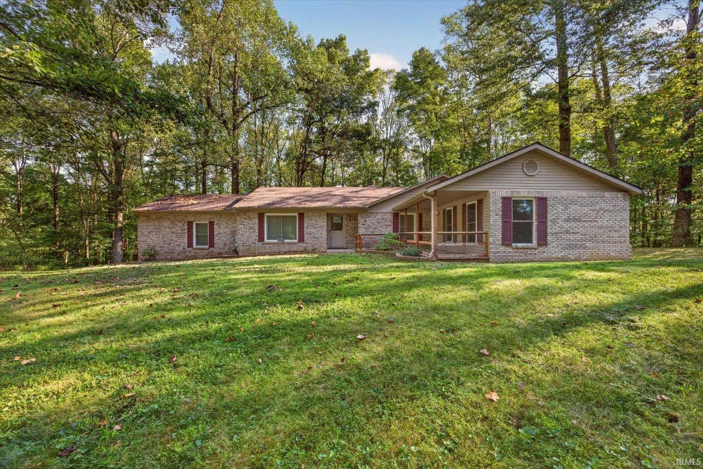Photo of 206 Woodcliff Way, Bedford, IN 47421 (MLS # 202548547)