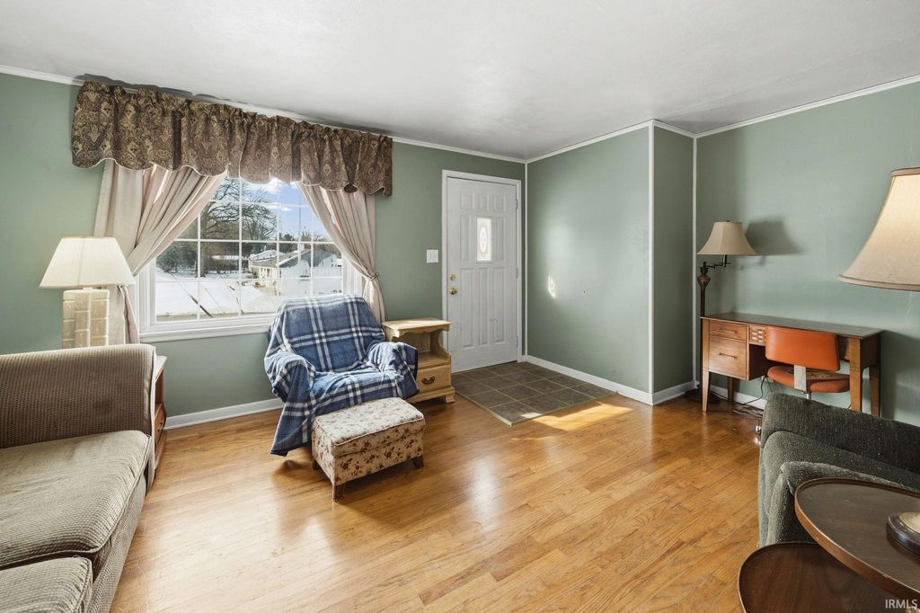 Photo of 1008 Hedgewood Drive, Lafayette, IN 47904 (MLS # 202604136)