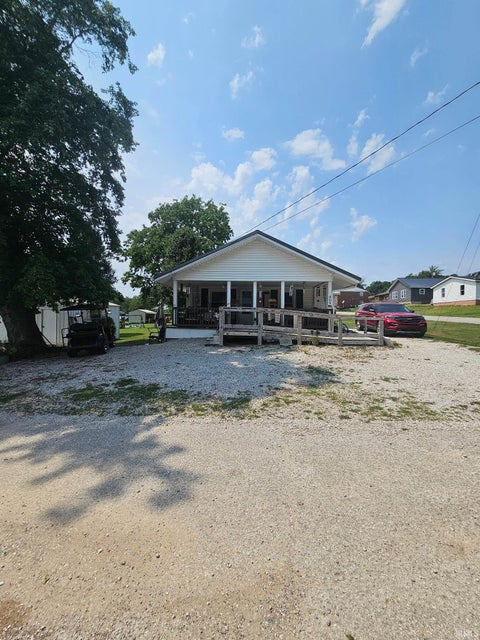 Tiny photo for 409 Stephens Street, Shoals, IN 47581 (MLS # 202639731)