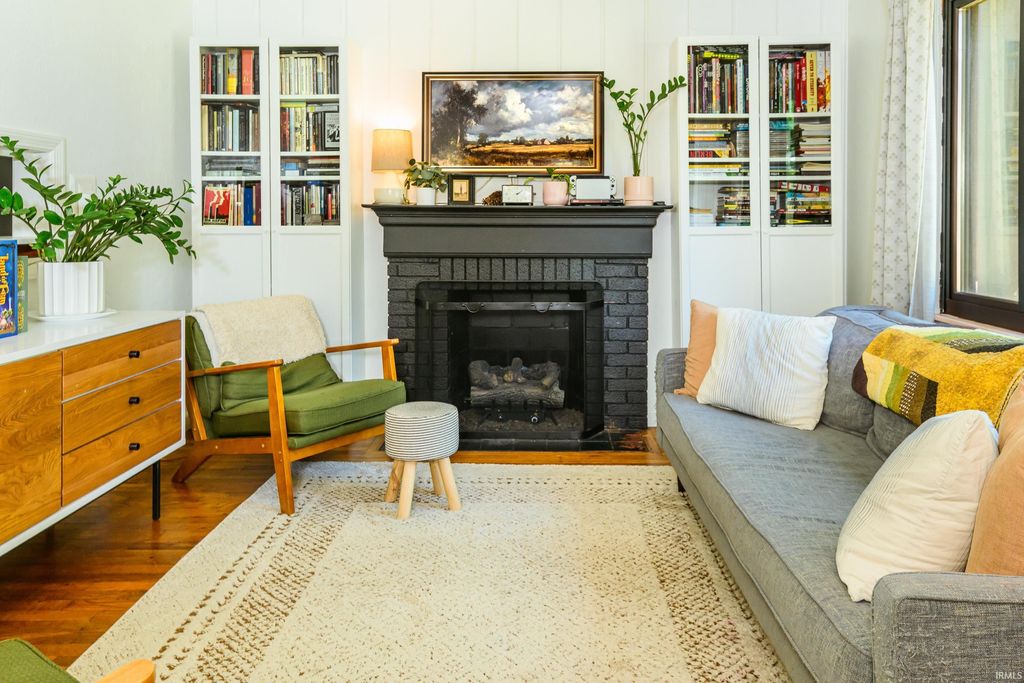 Photo of 206 E Hillside Drive, Bloomington, IN 47401 (MLS # 202617694)