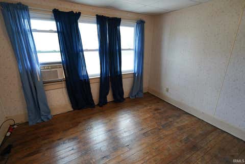 Tiny photo for 331 W 5th Street, Jasper, IN 47546 (MLS # 202623425)