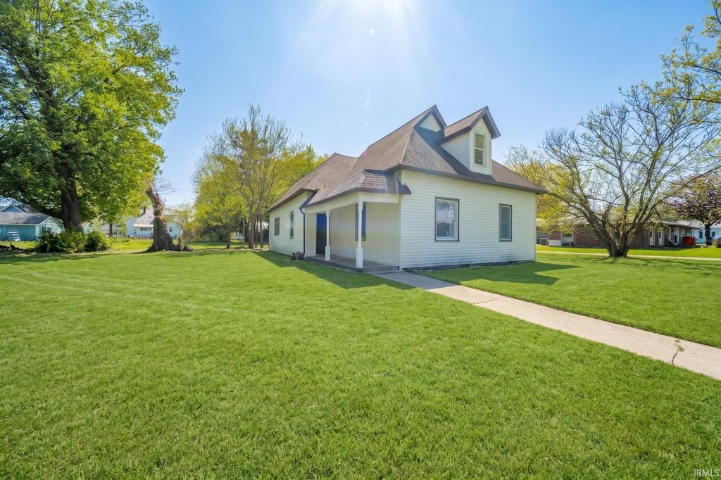 Photo of 314 craven Street, Sweetser, IN 46987 (MLS # 202616708)