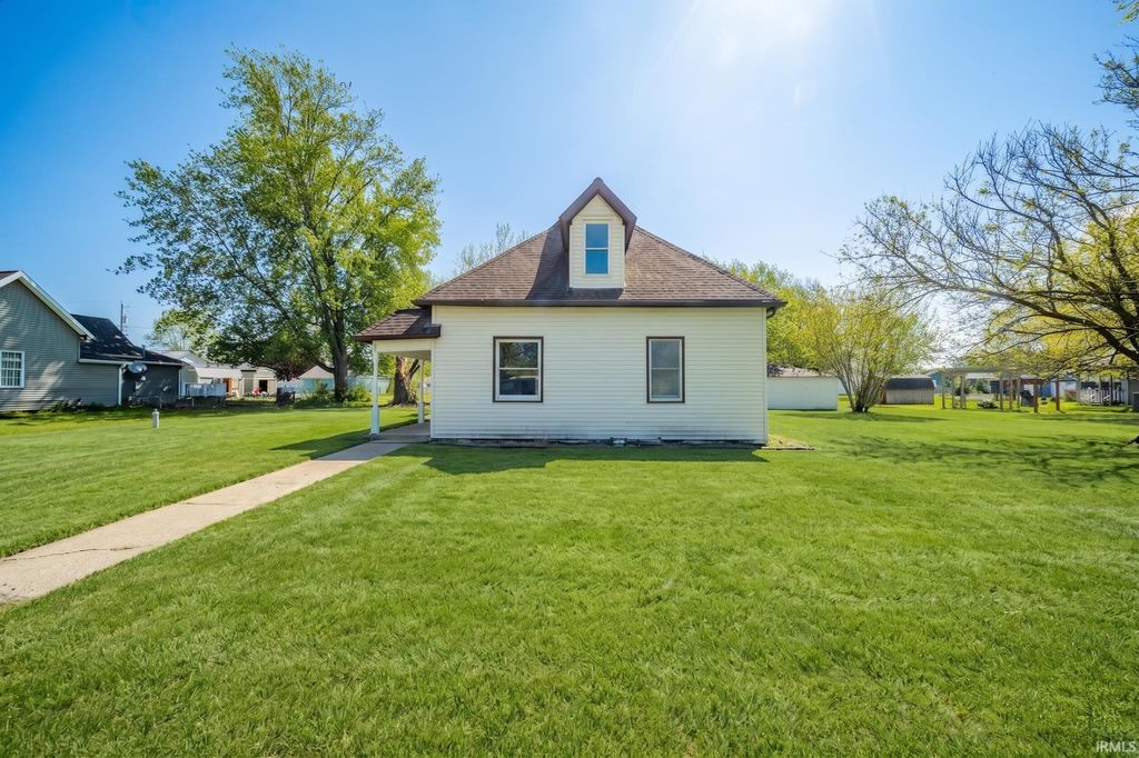 Photo of 314 craven Street, Sweetser, IN 46987 (MLS # 202616708)