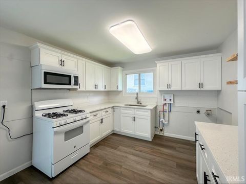 Tiny photo for 1222 N LINDSAY Street, Kokomo, IN 46901 (MLS # 202527310)