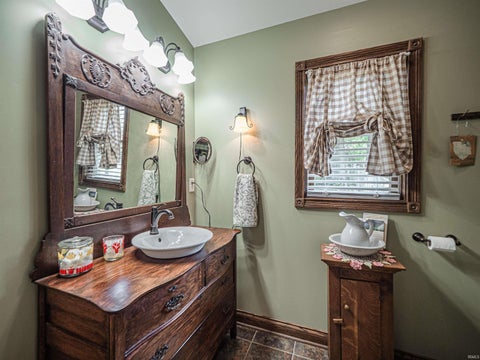 Tiny photo for 11501 Old State Road, Evansville, IN 47725 (MLS # 202635302)