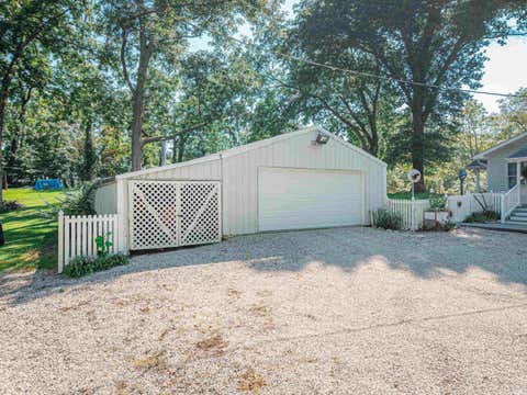 Tiny photo for 11501 Old State Road, Evansville, IN 47725 (MLS # 202635302)