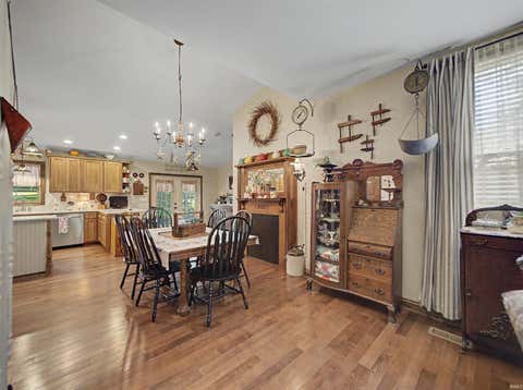 Tiny photo for 11501 Old State Road, Evansville, IN 47725 (MLS # 202635302)