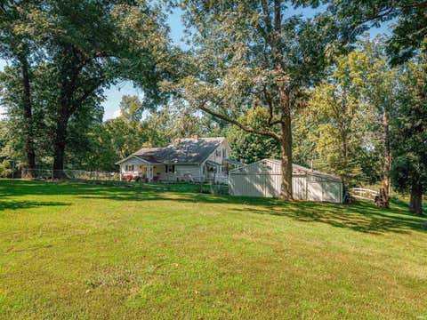 Tiny photo for 11501 Old State Road, Evansville, IN 47725 (MLS # 202635302)
