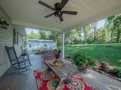 Tiny photo for 11501 Old State Road, Evansville, IN 47725 (MLS # 202635302)