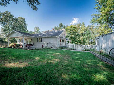 Tiny photo for 11501 Old State Road, Evansville, IN 47725 (MLS # 202635302)
