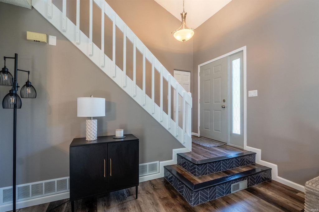 Photo of 5906 Sawmill Woods Court, Fort Wayne, IN 46835 (MLS # 202620819)
