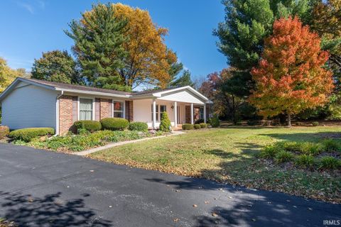 Photo of 409 E Woodridge Drive, Bloomington, IN 47408 (MLS # 202545175)