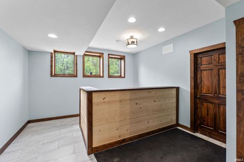 Tiny photo for 4408 McComb Road, Huntertown, IN 46748 (MLS # 202618708)
