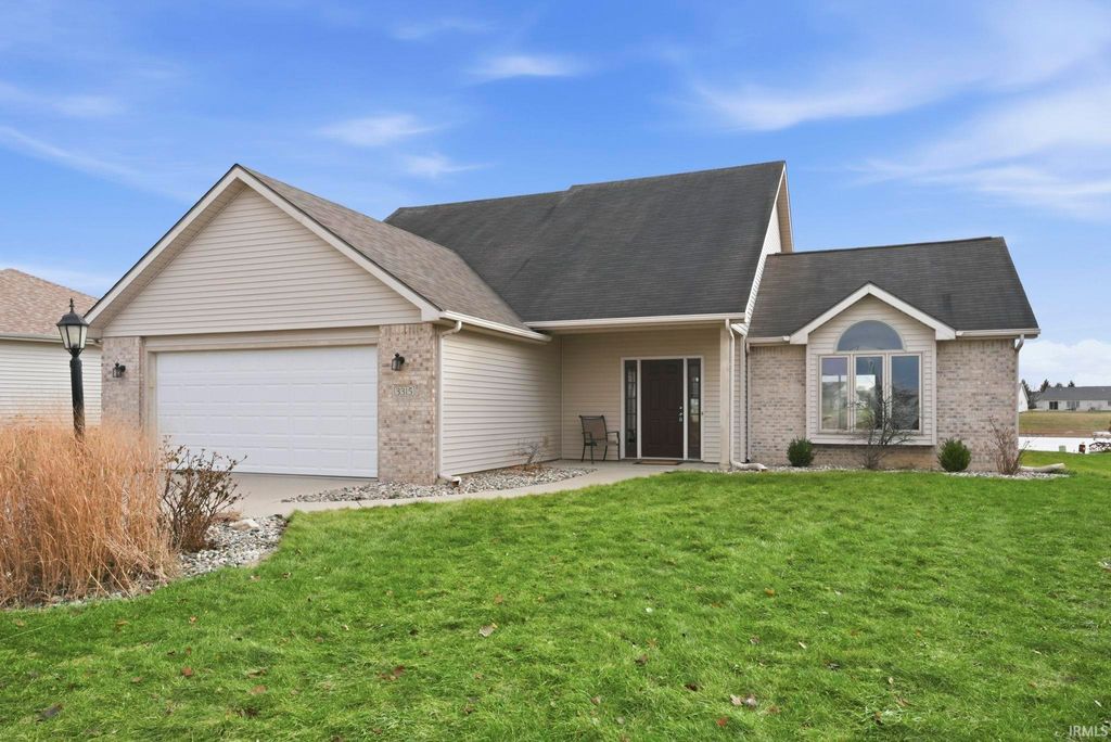 Photo of 3315 Crooked Cove, Fort Wayne, IN 46818 (MLS # 202549658)