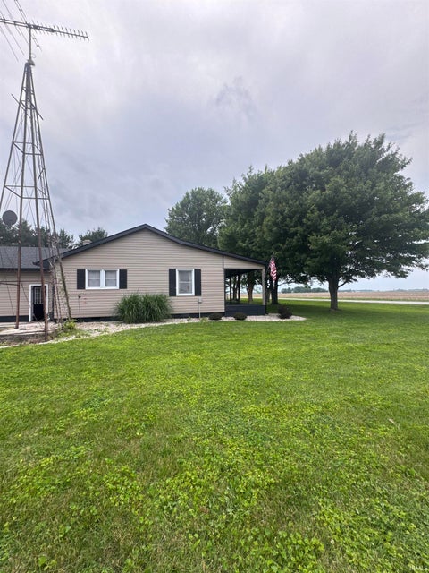 Tiny photo for 7469 E 300 S Road, Kokomo, IN 46902 (MLS # 202622558)