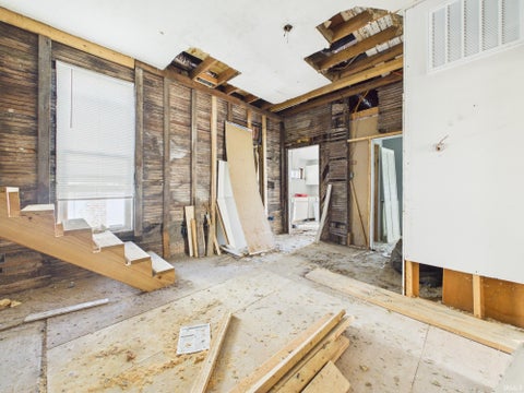 Tiny photo for 1018 S 15th Street, New Castle, IN 47362 (MLS # 202641946)