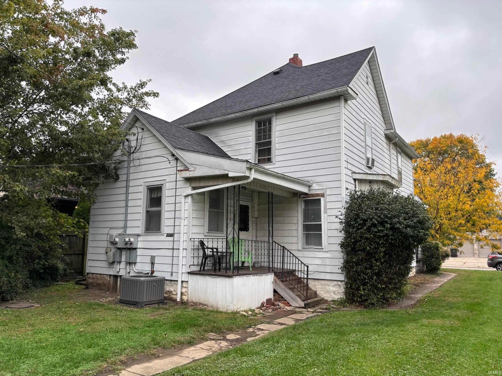 Photo of 1107 Crescent Avenue, Fort Wayne, IN 46805 (MLS # 202643142)