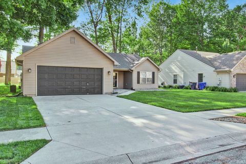 Tiny photo for 1005 Live Oak Court, Kokomo, IN 46901 (MLS # 202620693)