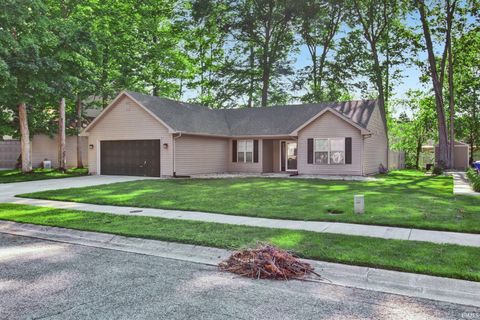 Tiny photo for 1005 Live Oak Court, Kokomo, IN 46901 (MLS # 202620693)
