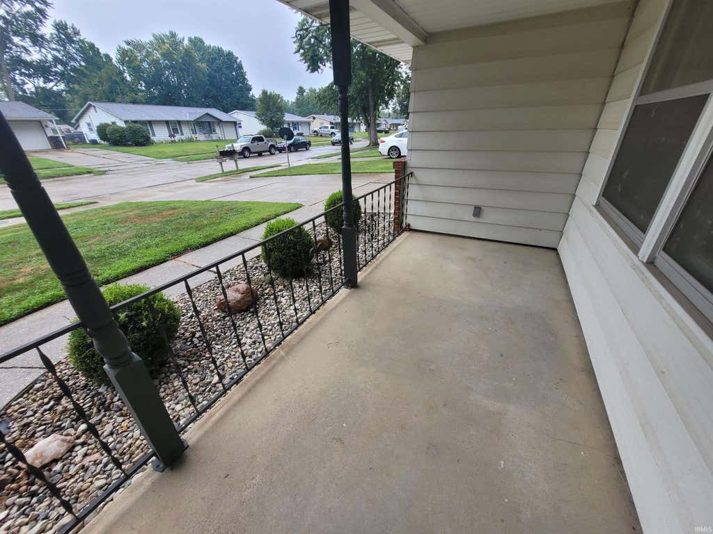 Photo of 8319 Sante Fe Trail, Fort Wayne, IN 46815 (MLS # 202632036)