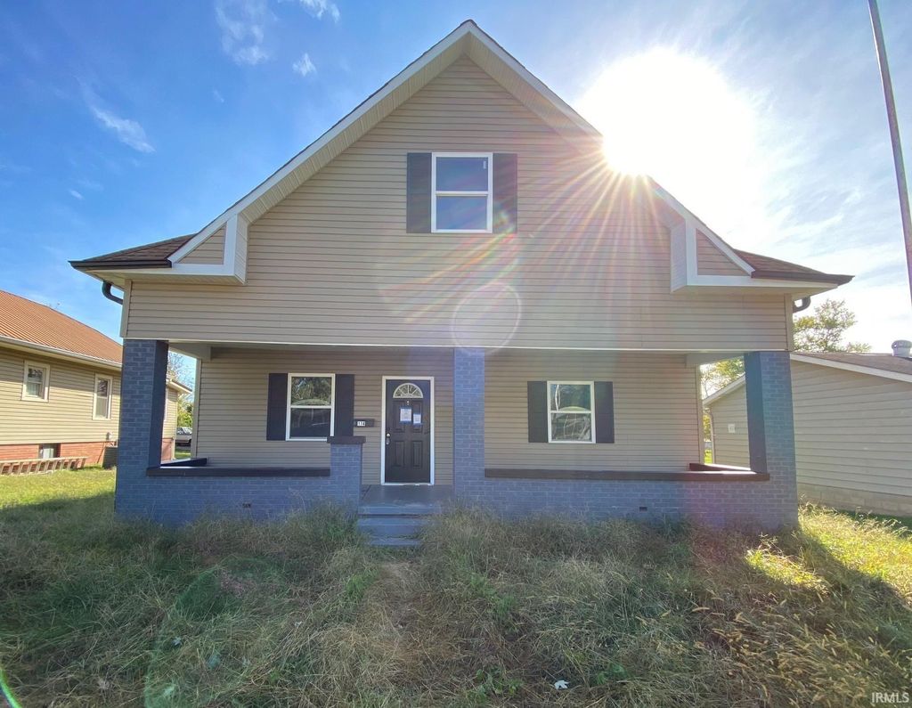 Photo of 114 S Lincoln Street, Oakland City, IN 47660 (MLS # 202547005)