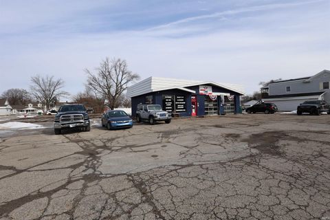 Tiny photo for 308 E Main Street, Greentown, IN 46936 (MLS # 202604401)