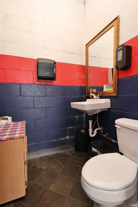 Tiny photo for 308 E Main Street, Greentown, IN 46936 (MLS # 202604401)