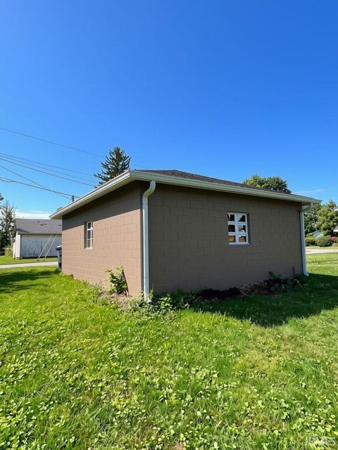 Tiny photo for 207 Walnut Street, Mount Summit, IN 47361 (MLS # 202632233)