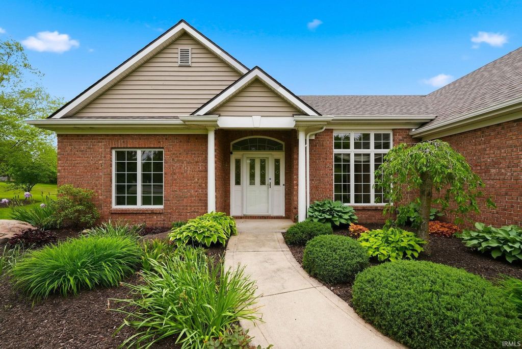 Photo of 9421 Wawasee Cove, Fort Wayne, IN 46804 (MLS # 202619090)