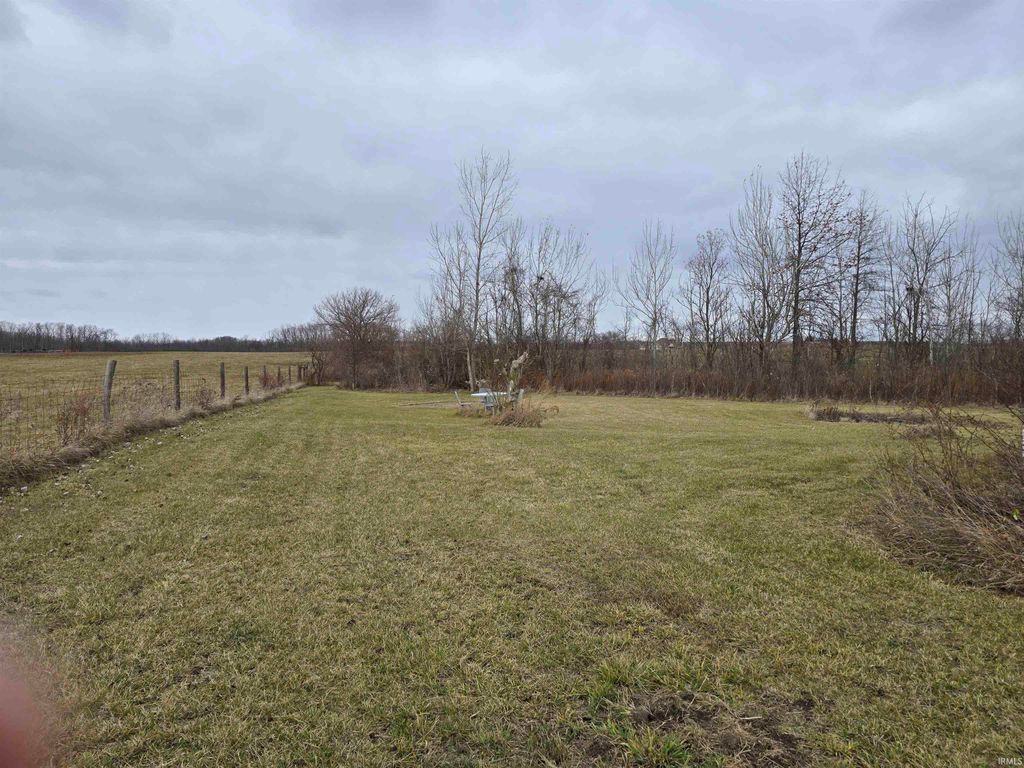 Photo of 11254 Indianapolis Road, Fort Wayne, IN 46809 (MLS # 202547622)