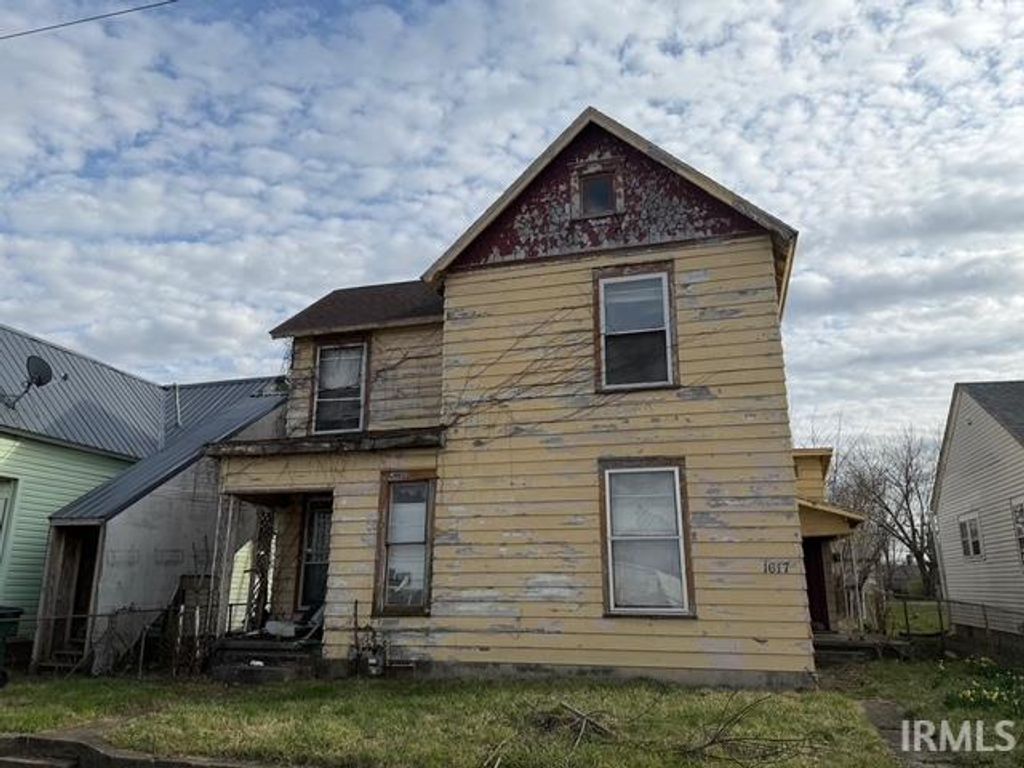 Photo of 1617 E Jackson Street, Muncie, IN 47305 (MLS # 202610816)