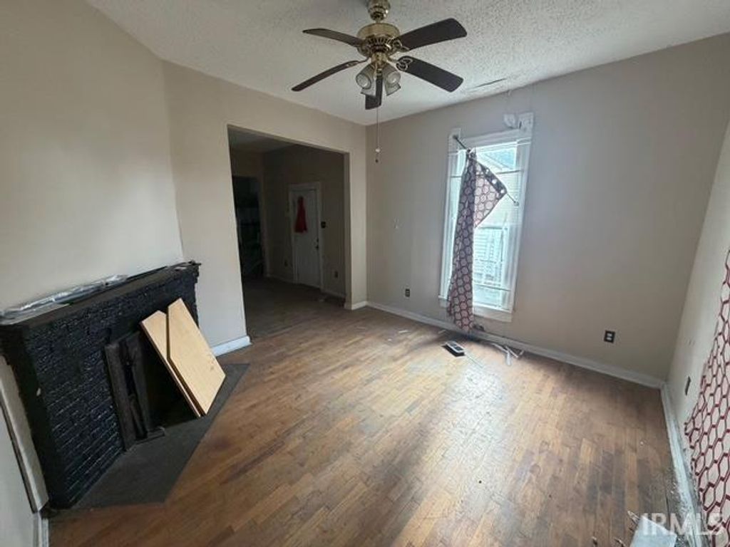 Photo of 1617 E Jackson Street, Muncie, IN 47305 (MLS # 202610816)