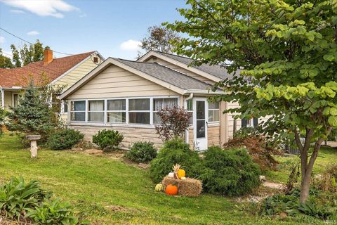 Photo of 2409 S Rogers Street, Bloomington, IN 47403 (MLS # 202541267)