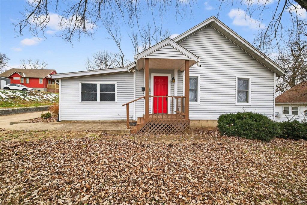 Photo of 917 N Maple Street, Bloomington, IN 47404 (MLS # 202548380)