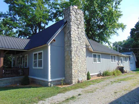 Tiny photo for 515 N Wilson Street, Delphi, IN 46923 (MLS # 202629487)
