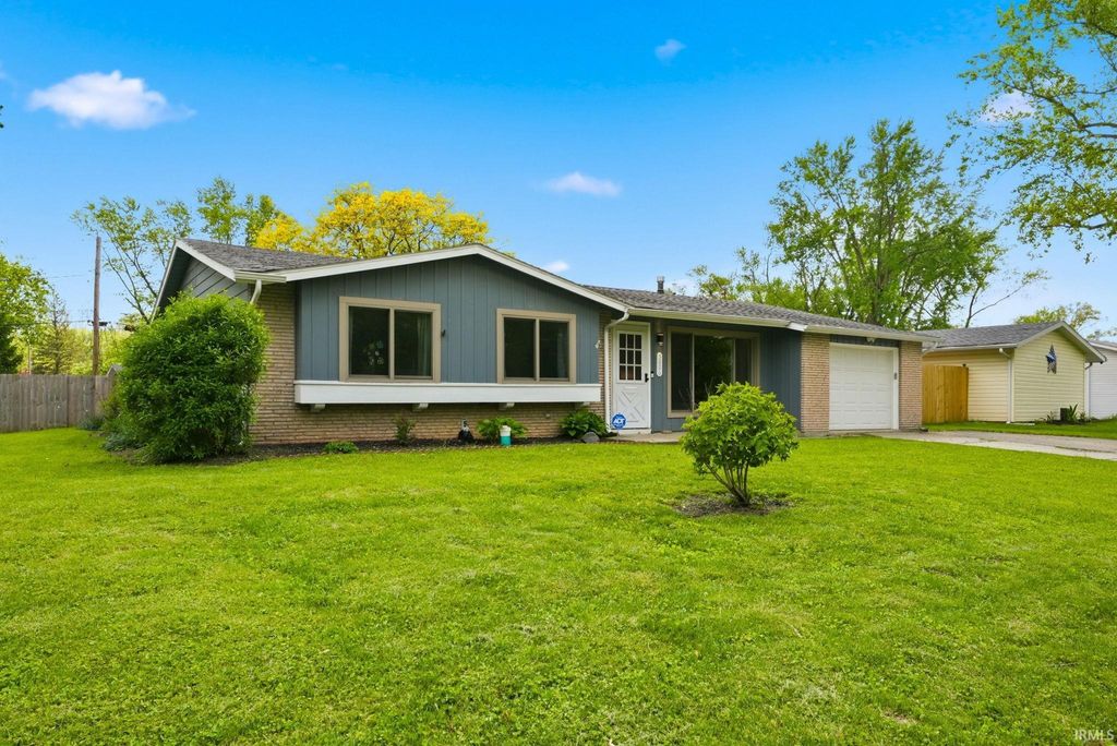 Photo of 5006 Bahama Lane, Fort Wayne, IN 46815 (MLS # 202616665)