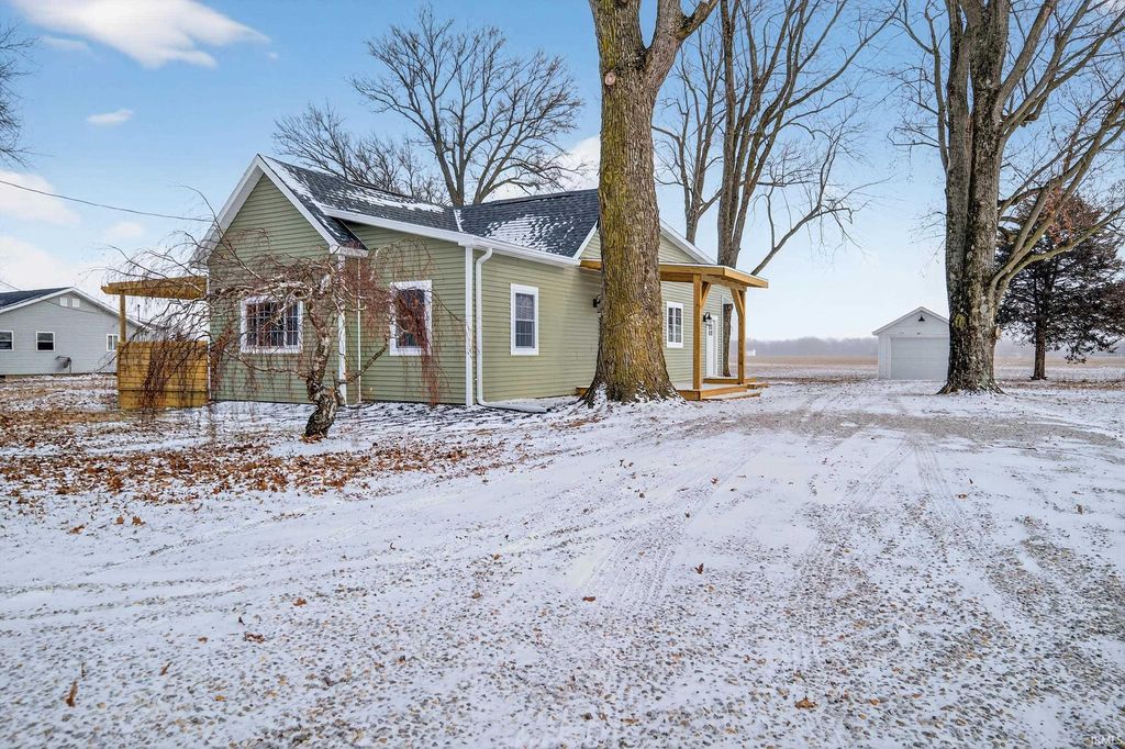 Photo of 3948 S 1100 EAST, Greentown, IN 46936 (MLS # 202602498)