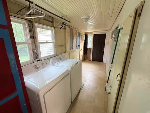 Tiny photo for 1128 Cummings Street, Logansport, IN 46947 (MLS # 202634651)