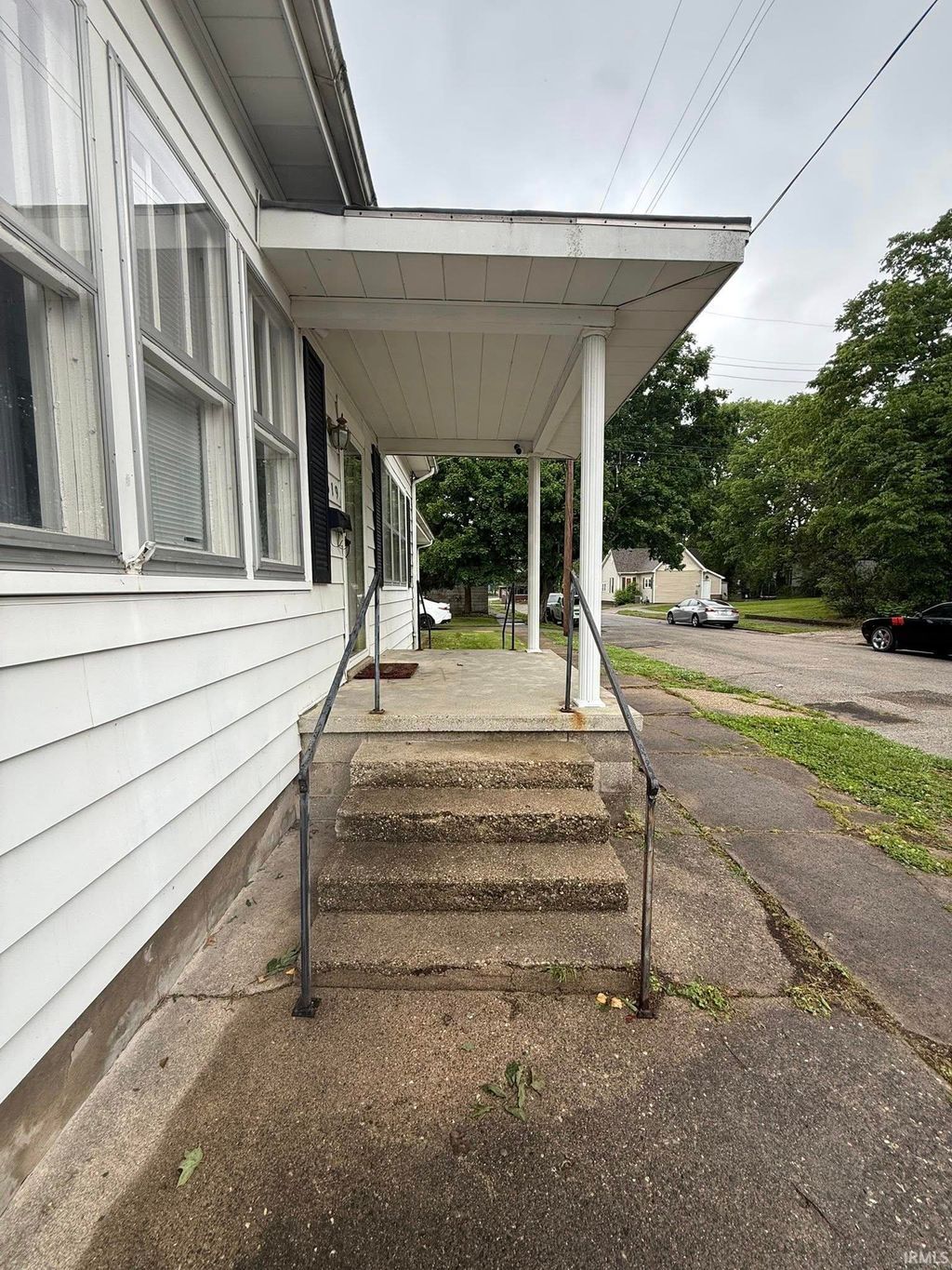 Photo of 319 Bayou Street, Vincennes, IN 47591 (MLS # 202616876)