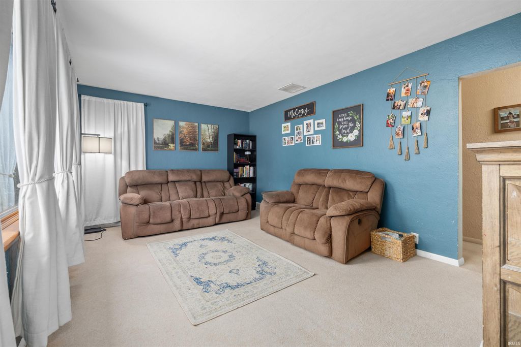 Photo of 816 E 1st Street, Auburn, IN 46706 (MLS # 202548900)