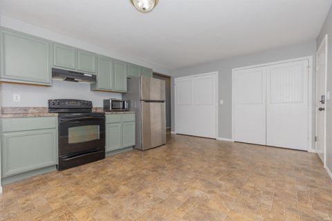 Tiny photo for 2819 Promise Street, Evansville, IN 47714 (MLS # 202614949)