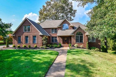 Photo of 300 Beringer Drive, Evansville, IN 47711 (MLS # 202637177)