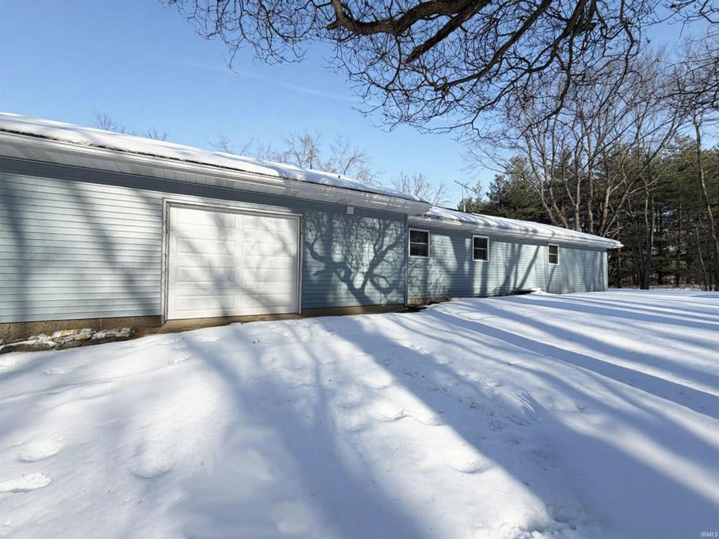 Photo of 17613 10B Road, Plymouth, IN 46563 (MLS # 202604164)