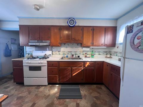 Tiny photo for 217 NW 17th Street, Richmond, IN 47374 (MLS # 202604863)