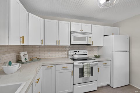 Tiny photo for 918 N Mulberry Street, Mount Carmel, IL 62863 (MLS # 202639707)