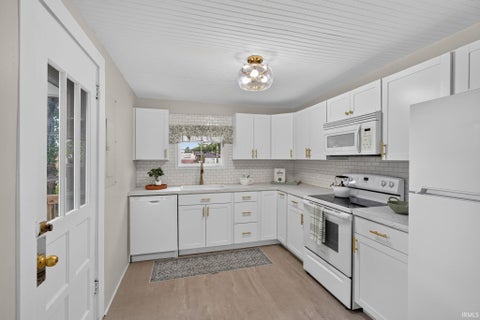 Tiny photo for 918 N Mulberry Street, Mount Carmel, IL 62863 (MLS # 202639707)