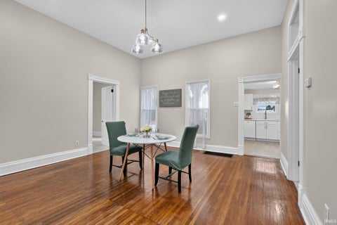 Tiny photo for 918 N Mulberry Street, Mount Carmel, IL 62863 (MLS # 202639707)