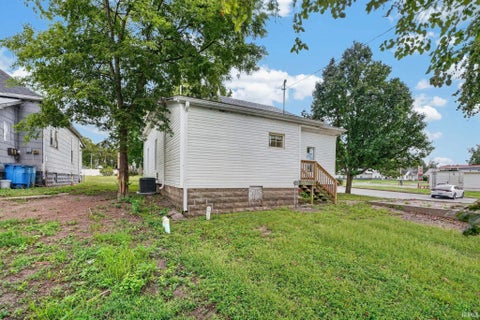 Tiny photo for 918 N Mulberry Street, Mount Carmel, IL 62863 (MLS # 202639707)