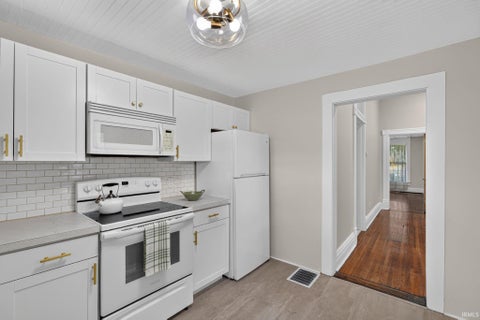 Tiny photo for 918 N Mulberry Street, Mount Carmel, IL 62863 (MLS # 202639707)