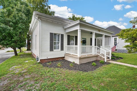 Tiny photo for 918 N Mulberry Street, Mount Carmel, IL 62863 (MLS # 202639707)
